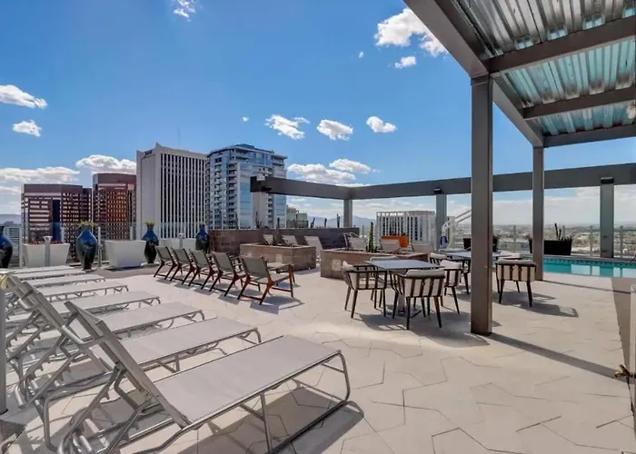 Boulevard Highrise Stu Sky Pool Parking Gym 32 Apartment *